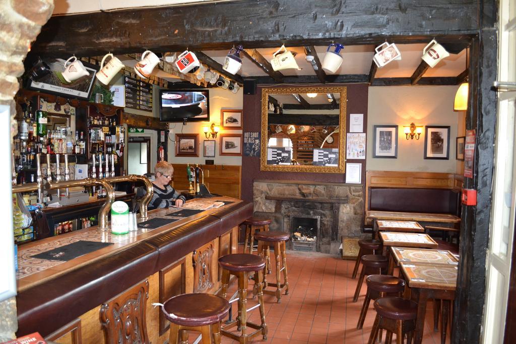 Oak Tree Inn Stanley  Bagian luar foto
